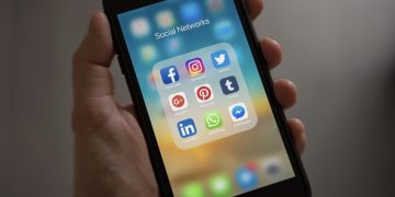 The Digital Detox: How to Find Balance in a Hyper-Connected World