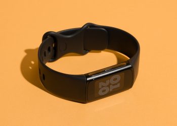 Top Fitness Trackers of the Year: Wearable Technology for Health Enthusiasts