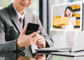Virtual Reality Shopping Experience Upgrade: Will Physical Retail Stores Face the Ultimate Challenge?