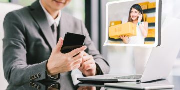 Virtual Reality Shopping Experience Upgrade: Will Physical Retail Stores Face the Ultimate Challenge?