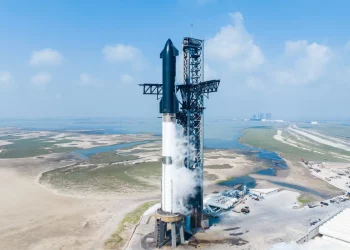 Can SpaceX Achieve the Goal of Mars Colonization by 2030?
