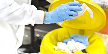 Under Carbon Neutrality Goals, How Can Green Technology Address the Environmental Pollution Caused by Electronic Medical Waste?