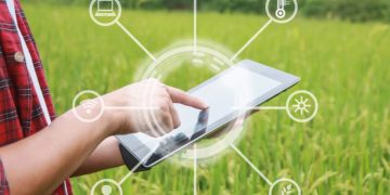 AI-Driven Agricultural Technology: Can It Make Organic Food a Widely Accessible and Everyday Choice?