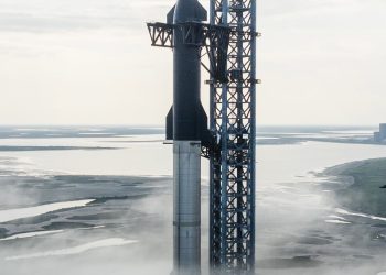 SpaceX Starship Program: Technological Breakthroughs and Risks – Can Mars Colonization Really Be Achieved?