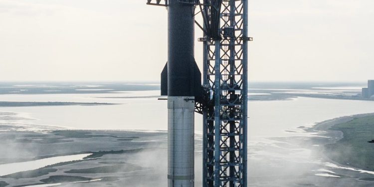 SpaceX Starship Program: Technological Breakthroughs and Risks – Can Mars Colonization Really Be Achieved?