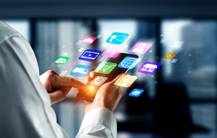 Curated Reality — Social Media, Identity, and the Performance of Life