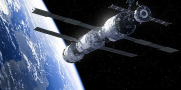 The Expanding Universe: How We Discovered the Cosmos Has No Edge