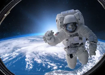 The Expanding Universe: How We Discovered the Cosmos Has No Edge