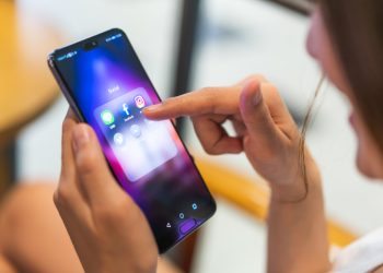 Digital Lifestyle in the Age of Constant Connectivity: Redefining How We Live, Work, and Think